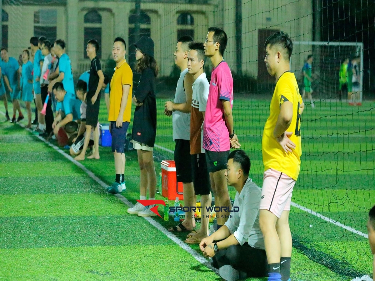 Sân bóng Hồng Minh