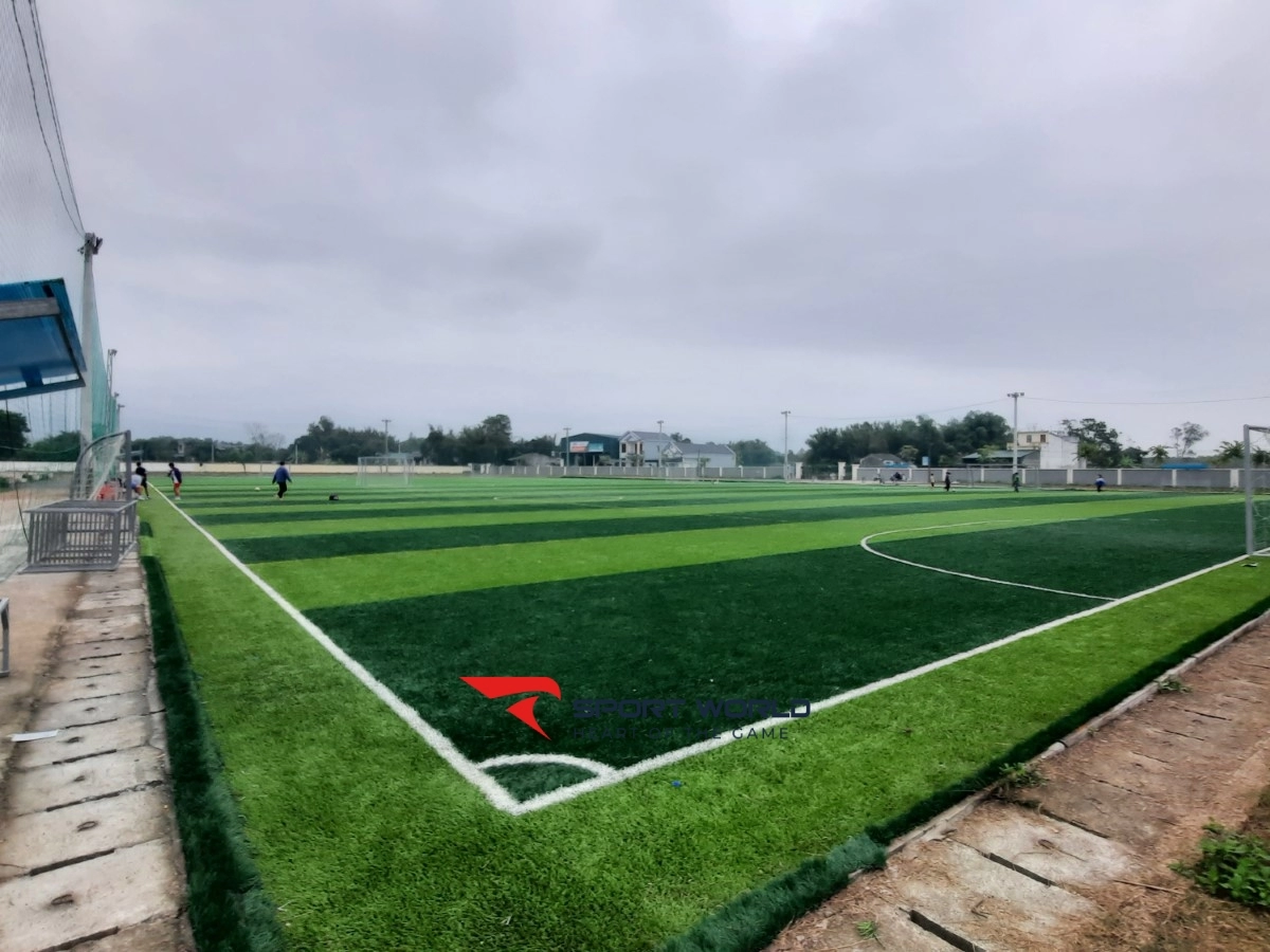 Sân bóng Đầm Hà