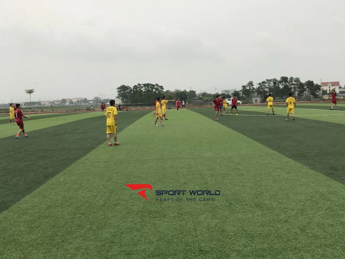 Sân Bóng Đá Trường THPT Đông Triều