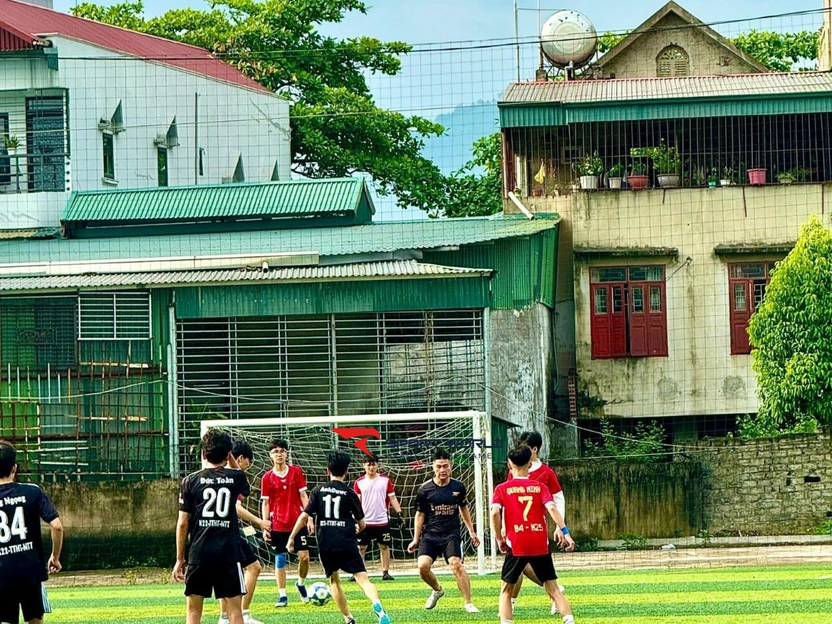 Sân bóng Cổ Lễ