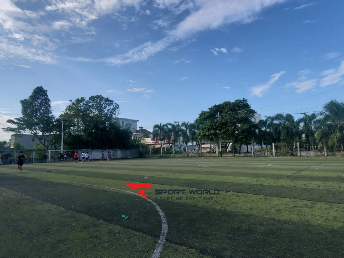 Sân bóng Mini Vũ Hùng - Sáu Gấm