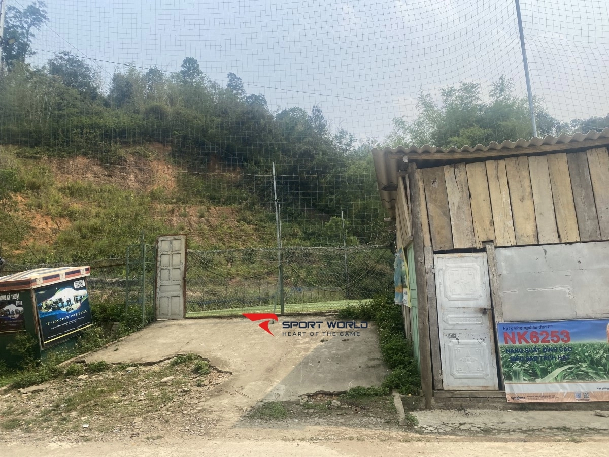 Sân bóng Bình An - bản Tông