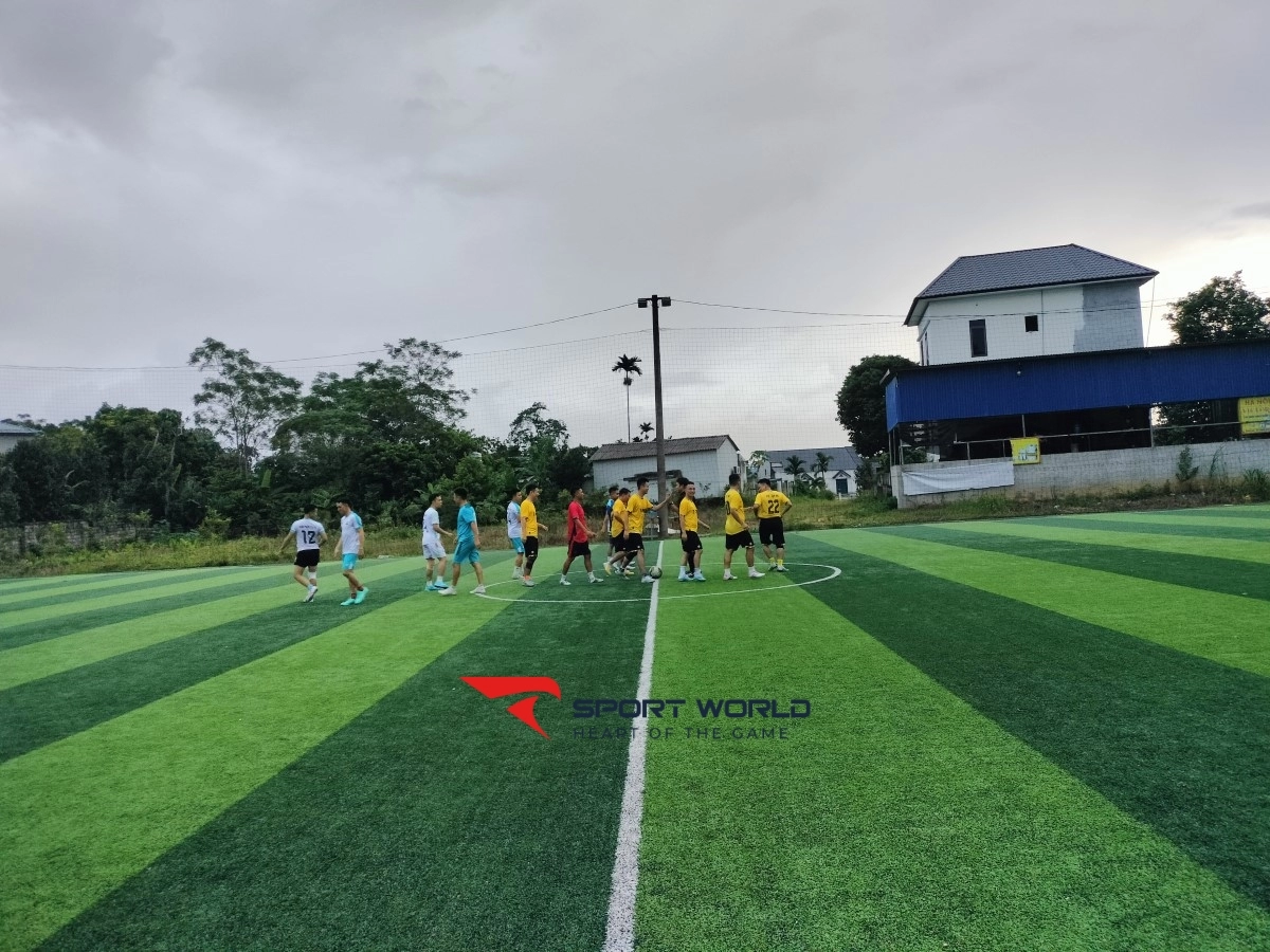 Sân bóng đá Anh Tú - Thái Nguyên