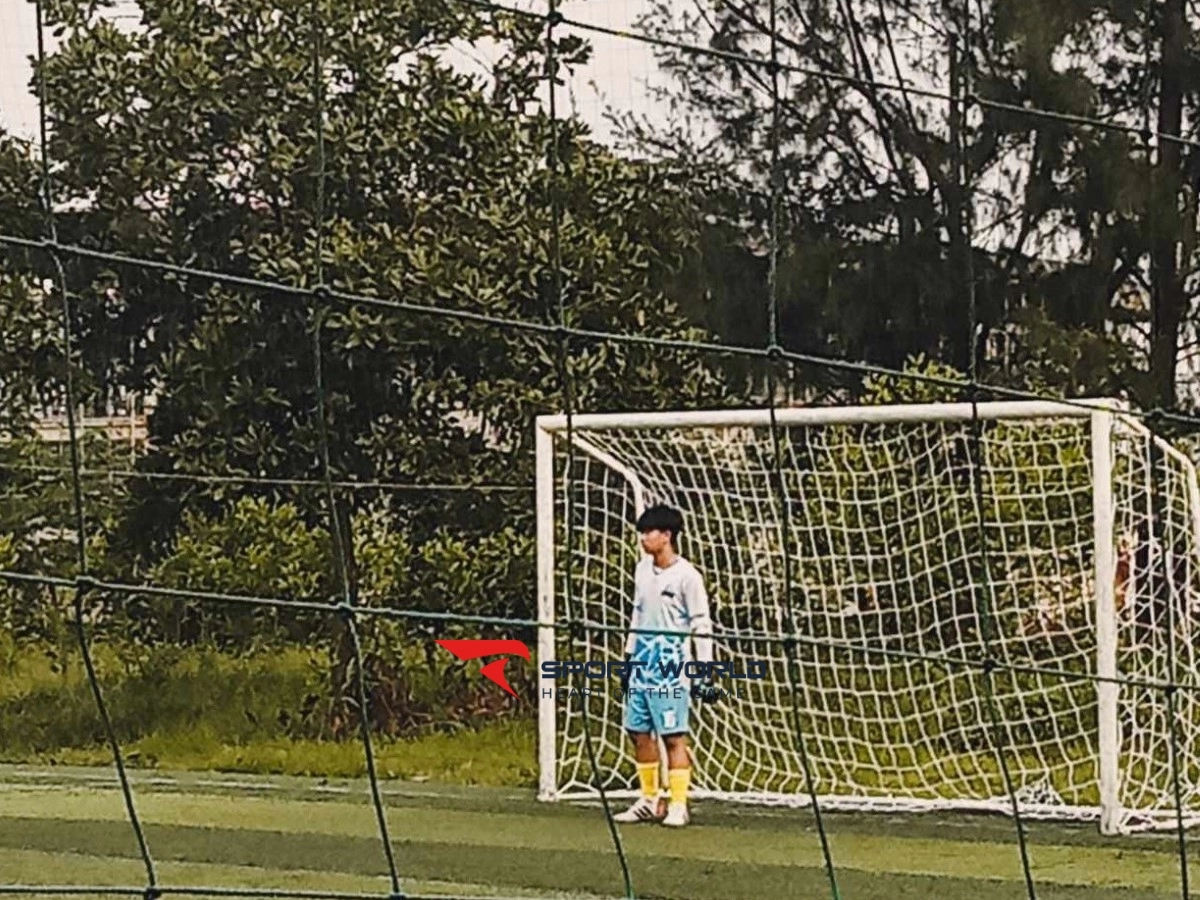 Sân bóng Vinh Phú