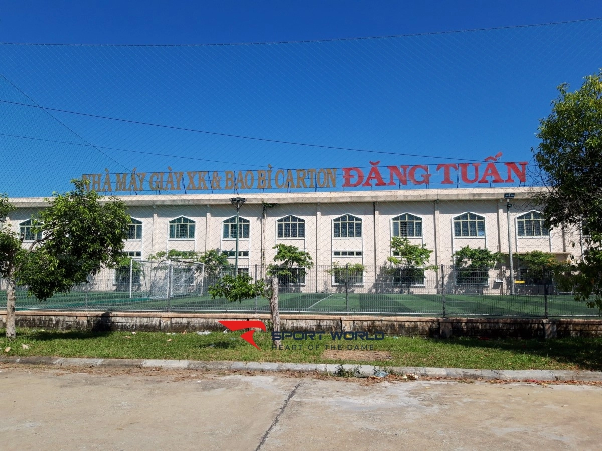 Sân bóng Đăng Tuấn