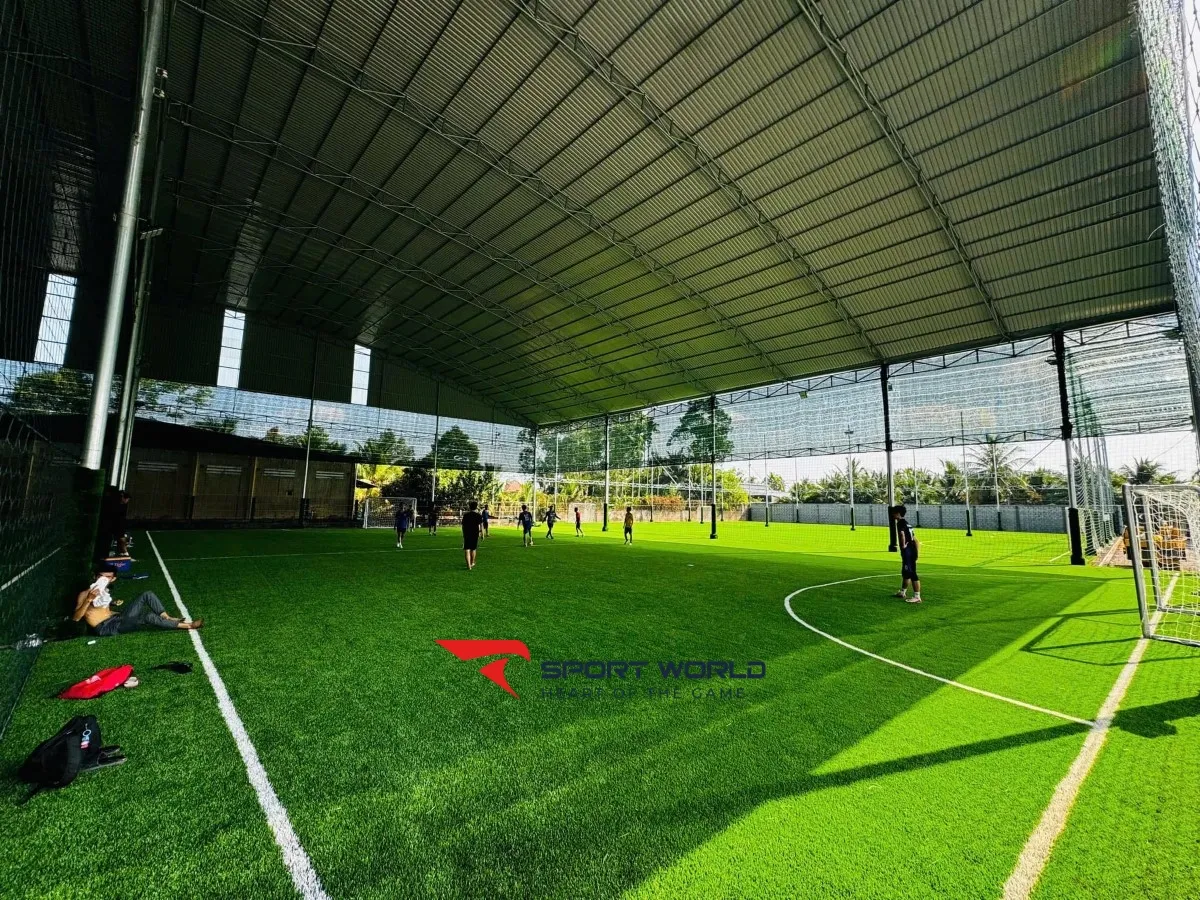 Sân bóng đá Hiếu Thuận