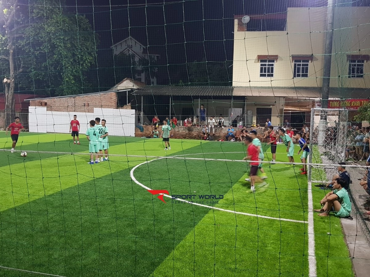 Sân bóng Đoàn Kết