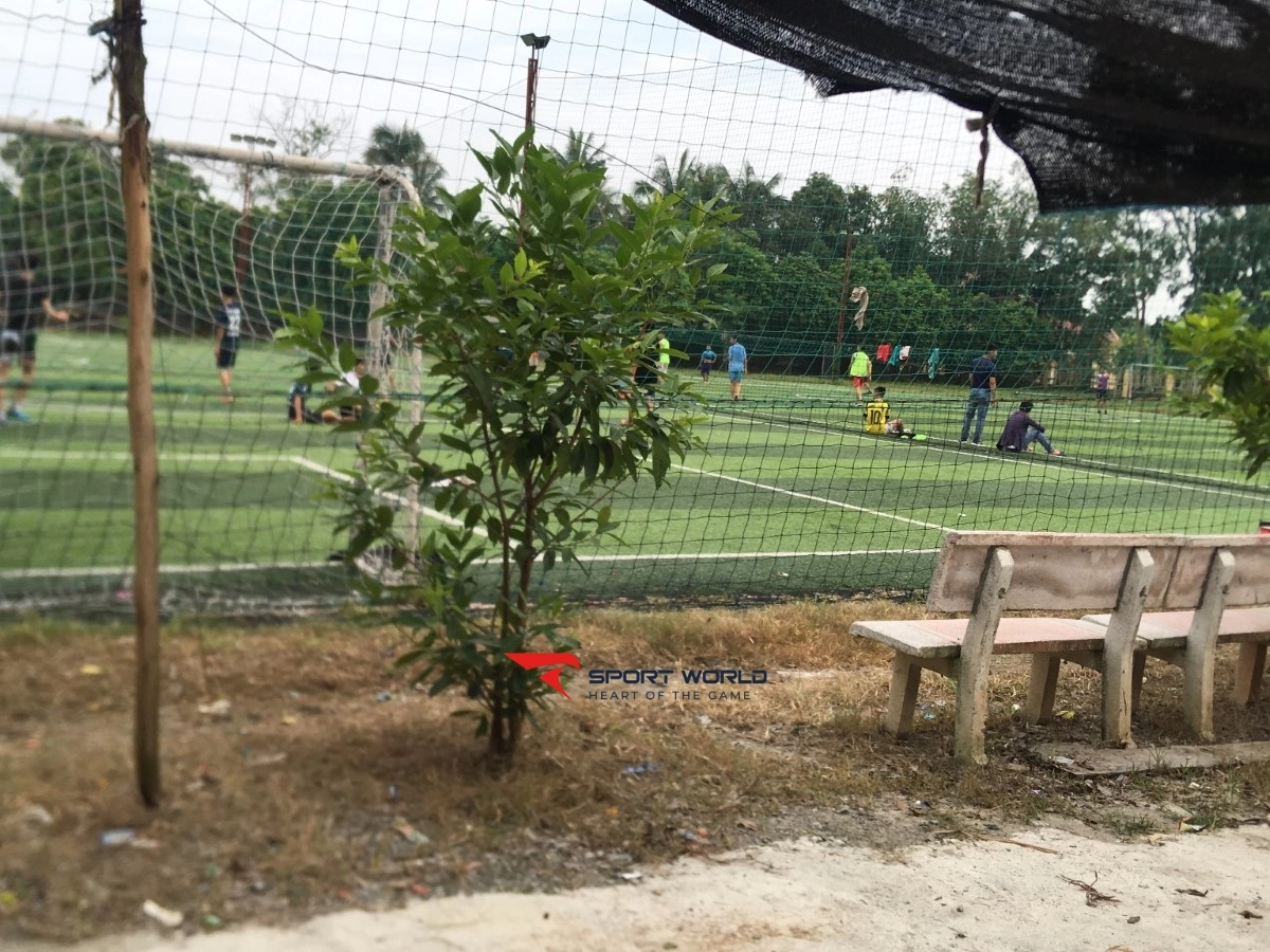 Sân bóng xã Tam Hợp