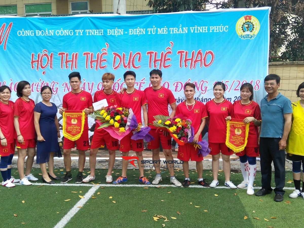 Sân bóng Thành Đỏ