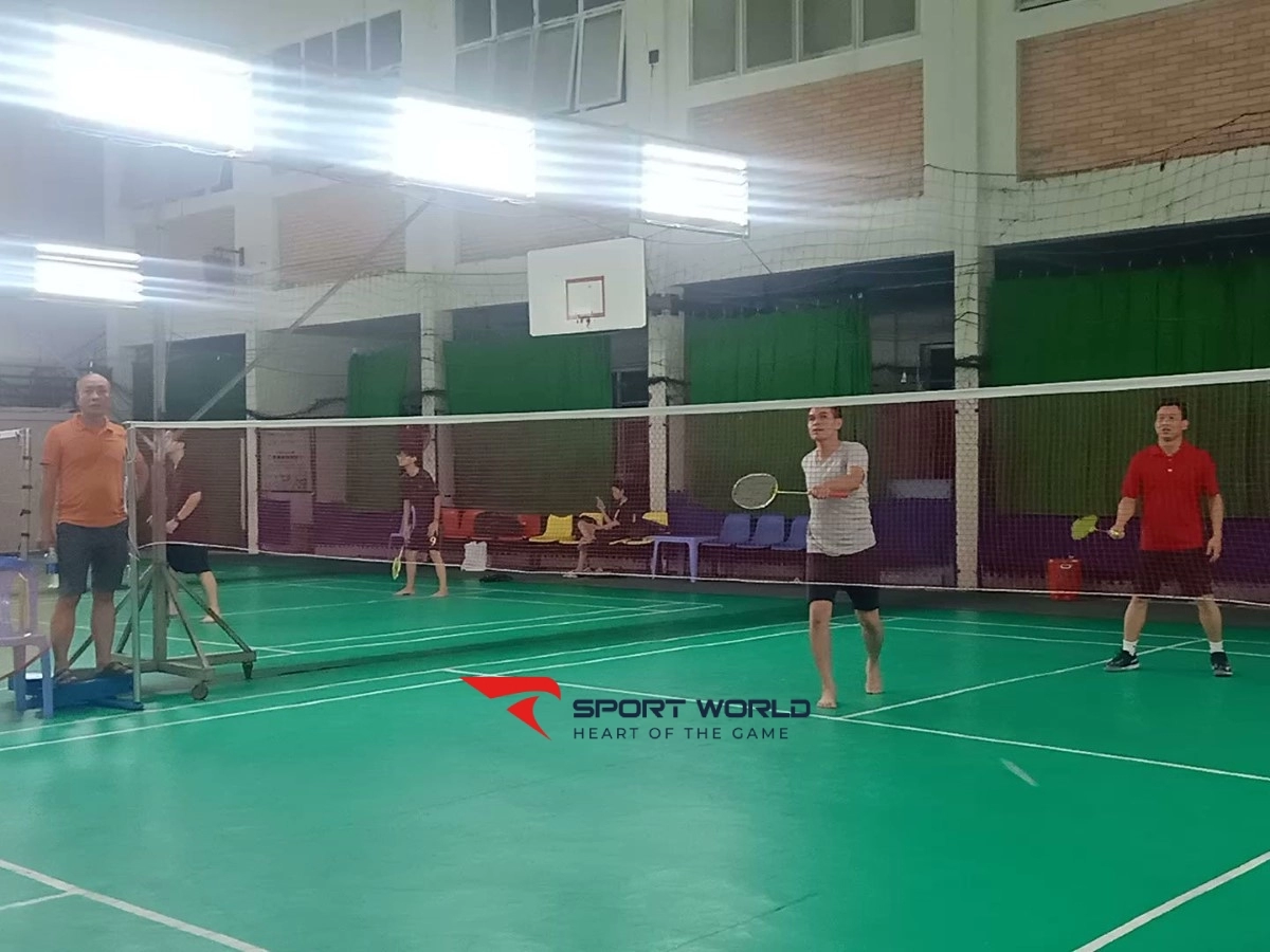 Sân cầu lông KTX Cao Đẳng Mĩ Thuật
