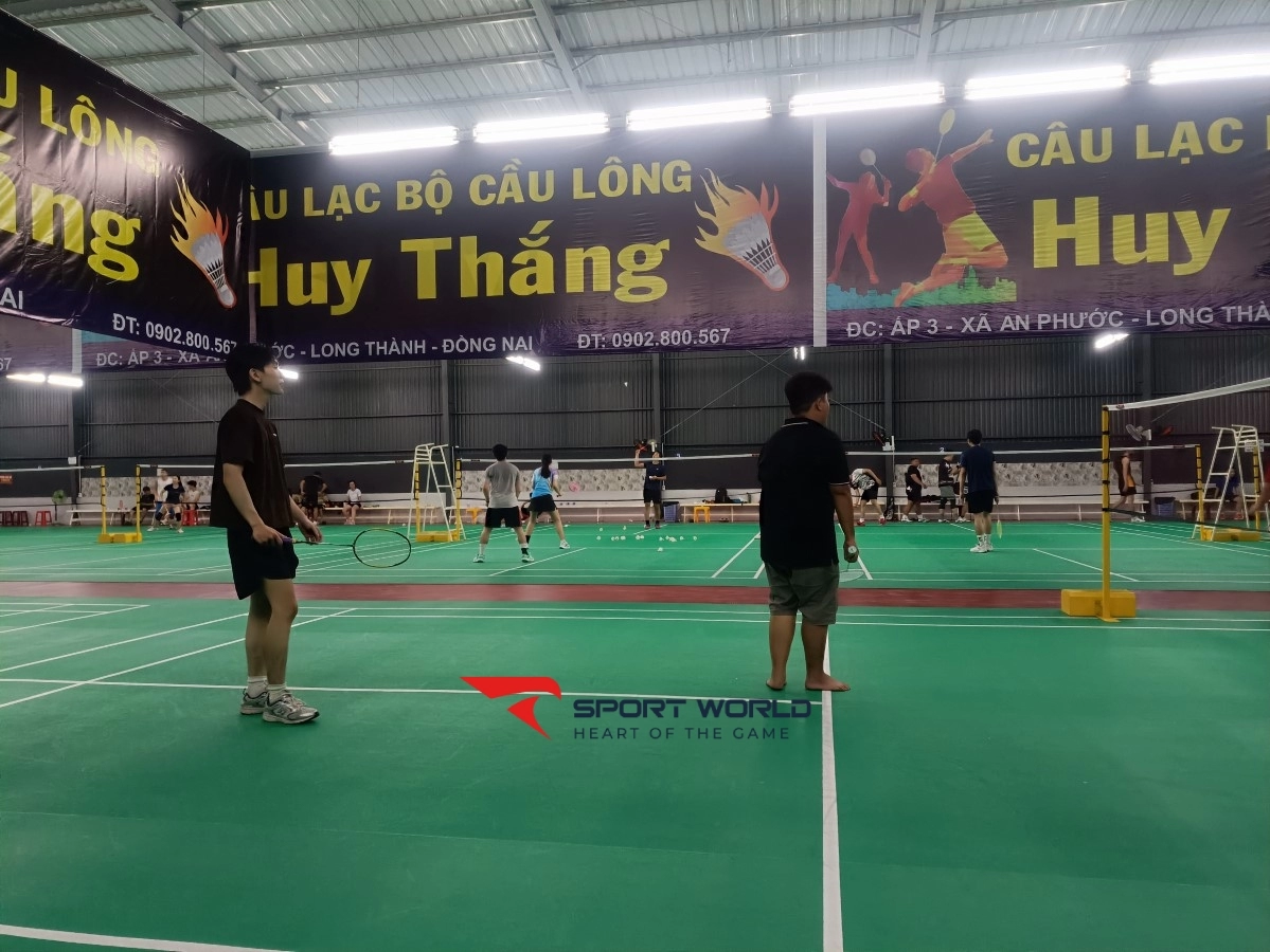 Sân cầu lông Huy Thắng