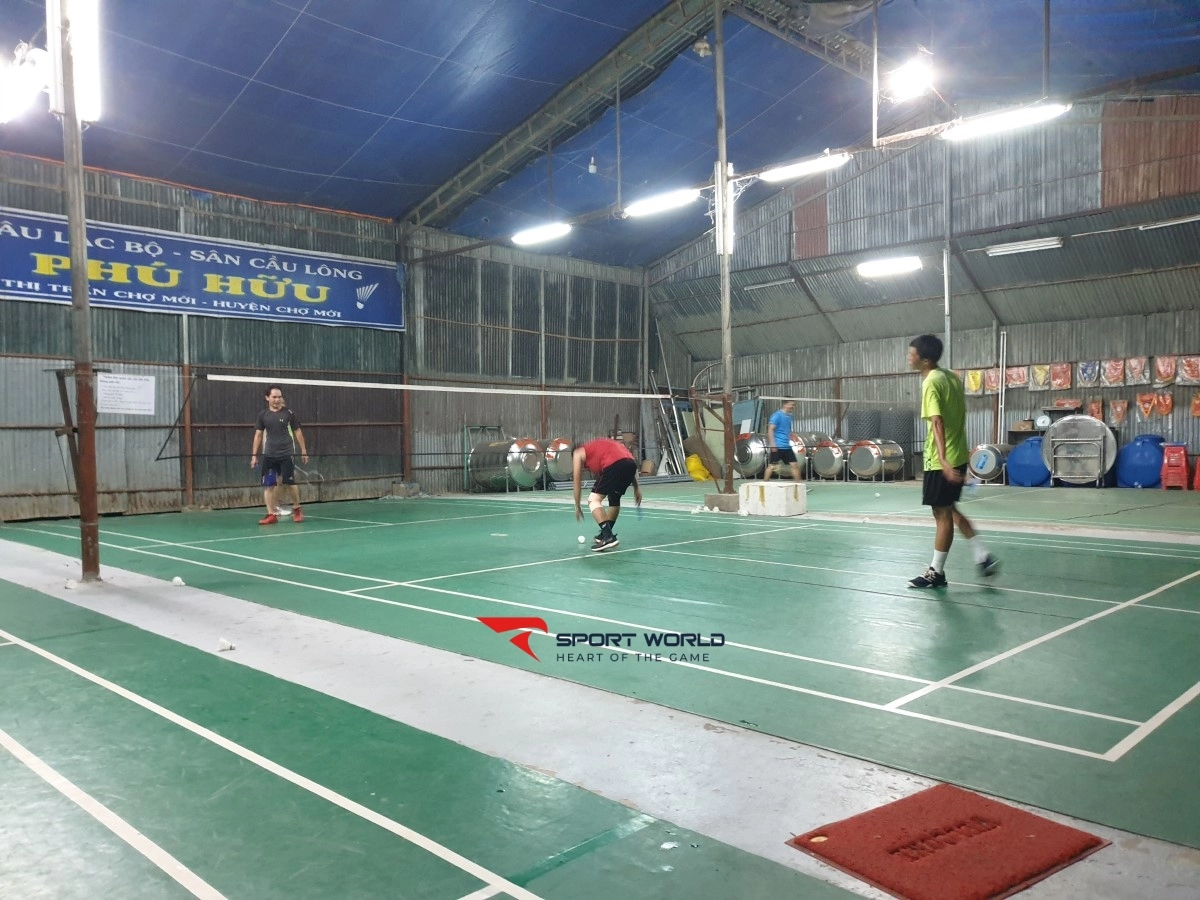 Sân cầu lông Phú Hữu