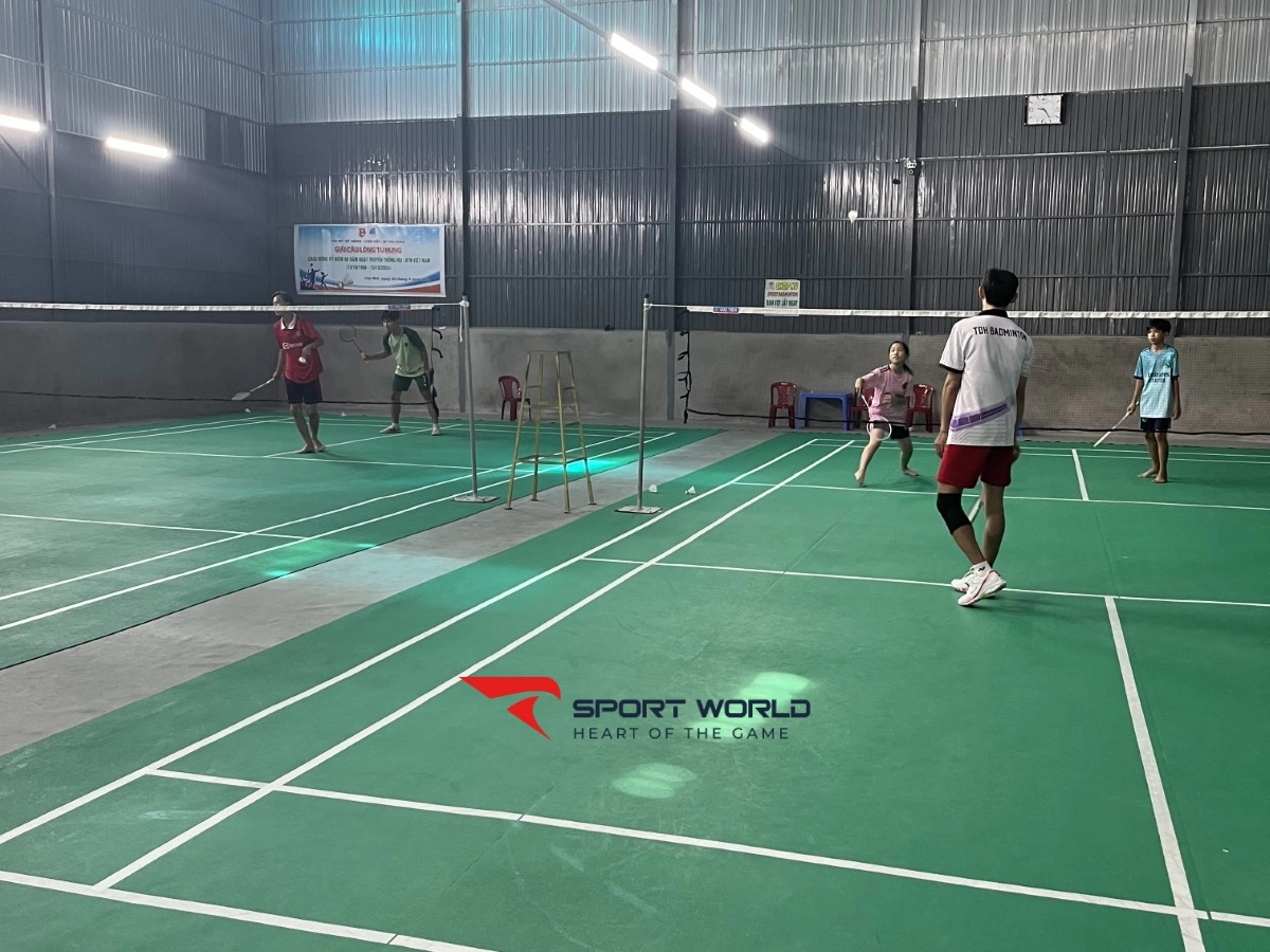 Sân cầu lông Thầy Vũ