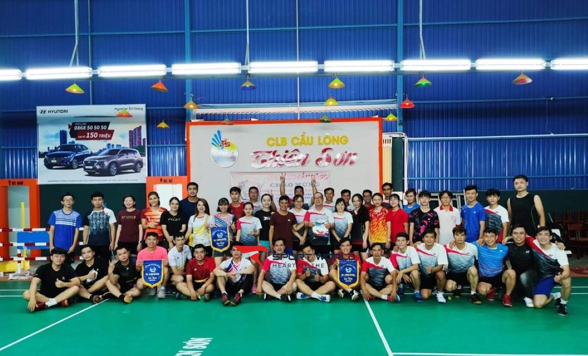 Sân cầu lông Thiên Sơn