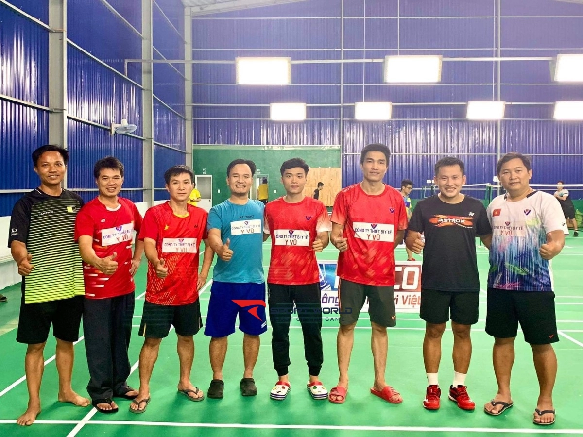 Sân cầu lông Bình Thắng