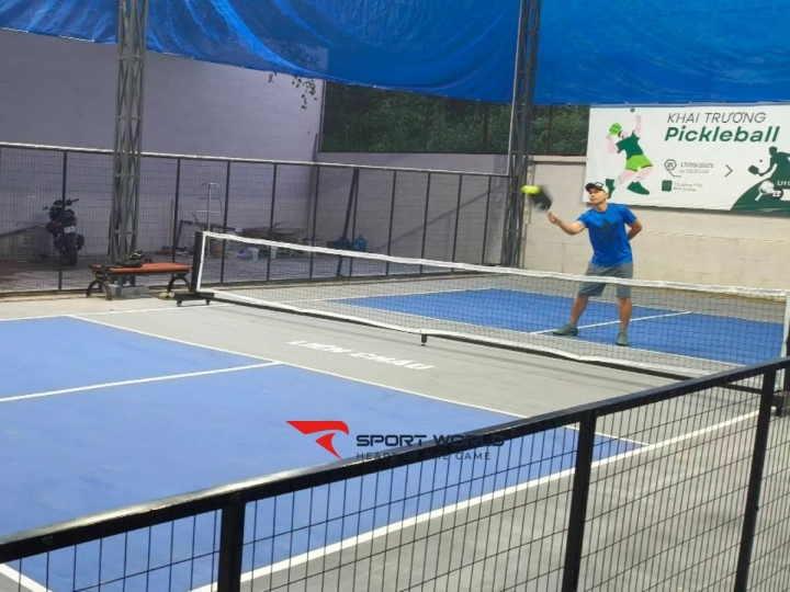 Sân cầu lông Trung tâm thể thao Liên Châu