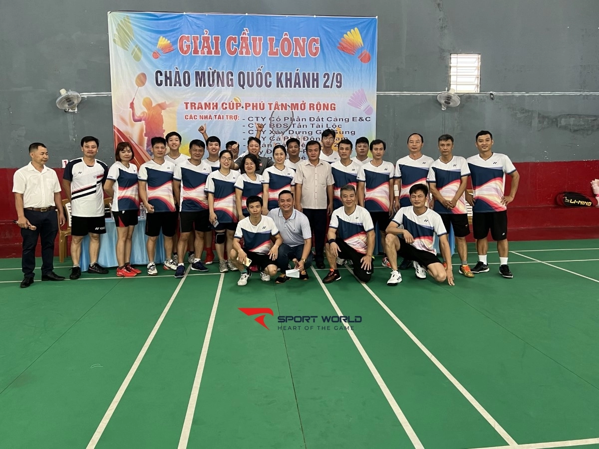 Sân Cầu Lông Phú Tân