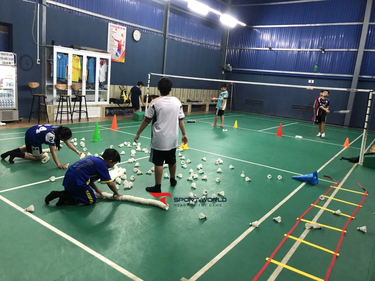 Sân cầu lông Hoàng Anh