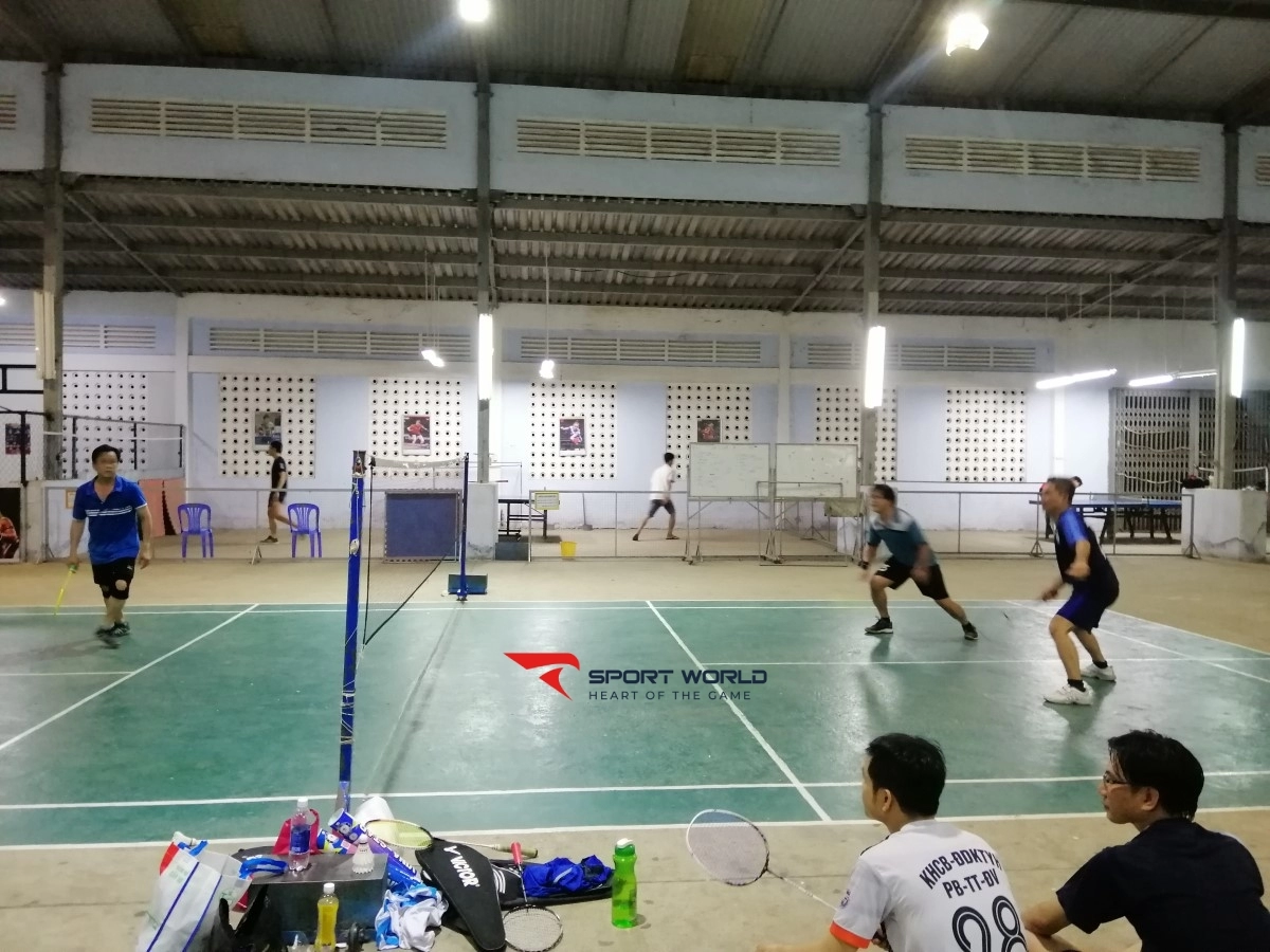 Sân cầu lông Đại Học Cần Thơ