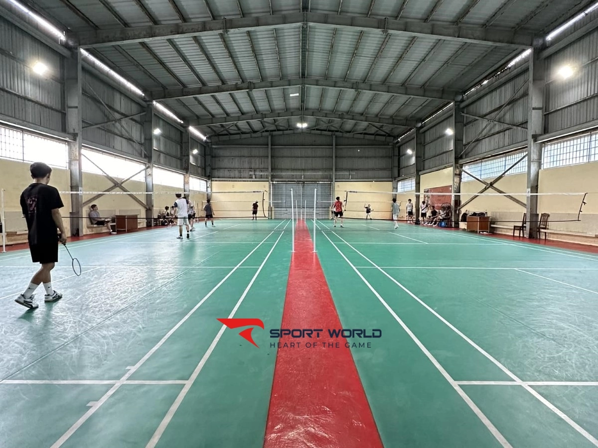 Sân cầu lông Trường Cao đẳng Thương mại Đà Nẵng