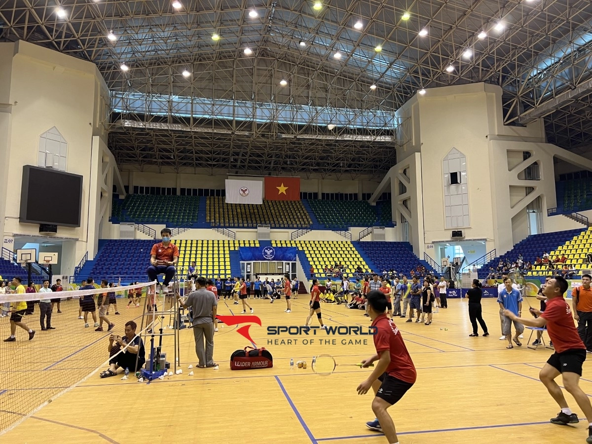 Sân cầu lông Cung thể thao Quần Ngựa