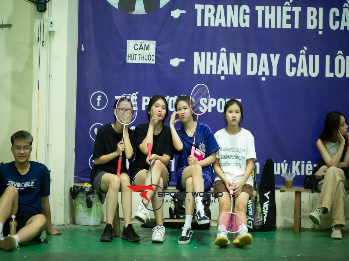 CLB cầu lông HUMG