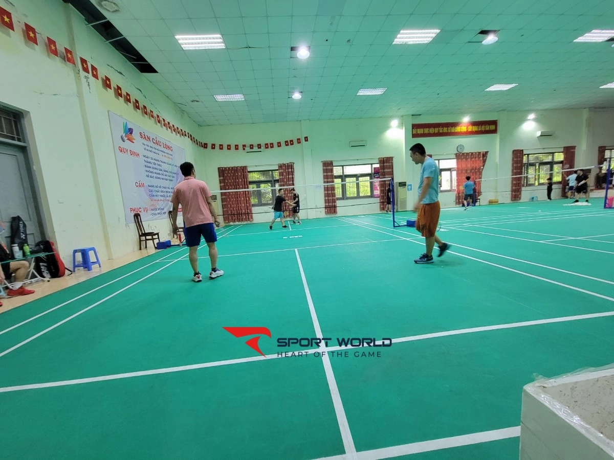 Sân cầu lông Nhà Văn Hóa Phường Dịch Vọng