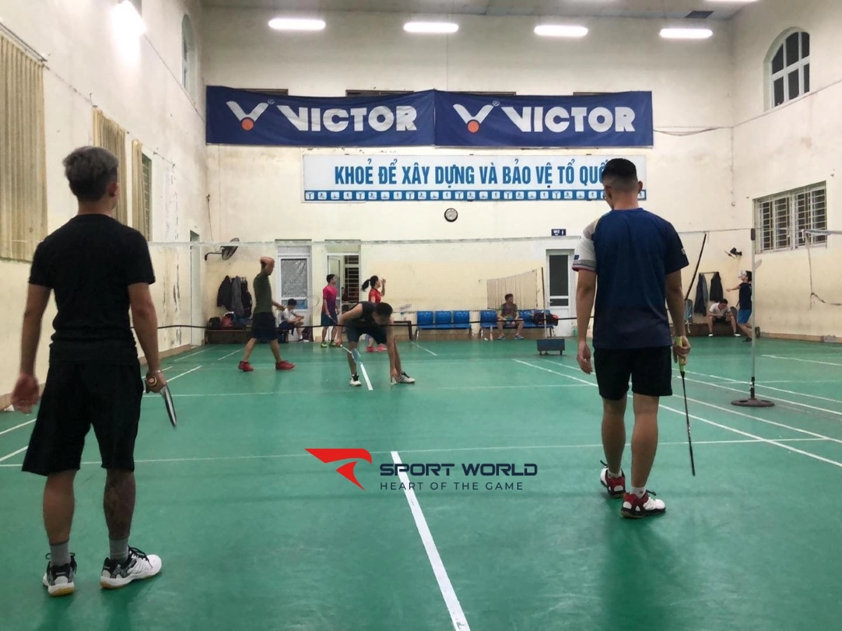 Sân cầu lông Trường THCS Trung Hòa
