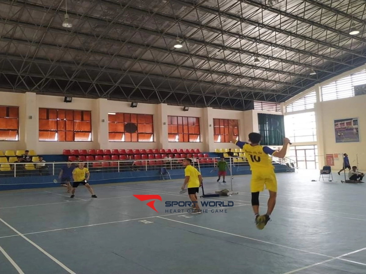 Sân cầu lông Trường Cao đẳng nghề Việt Nam - Hàn Quốc