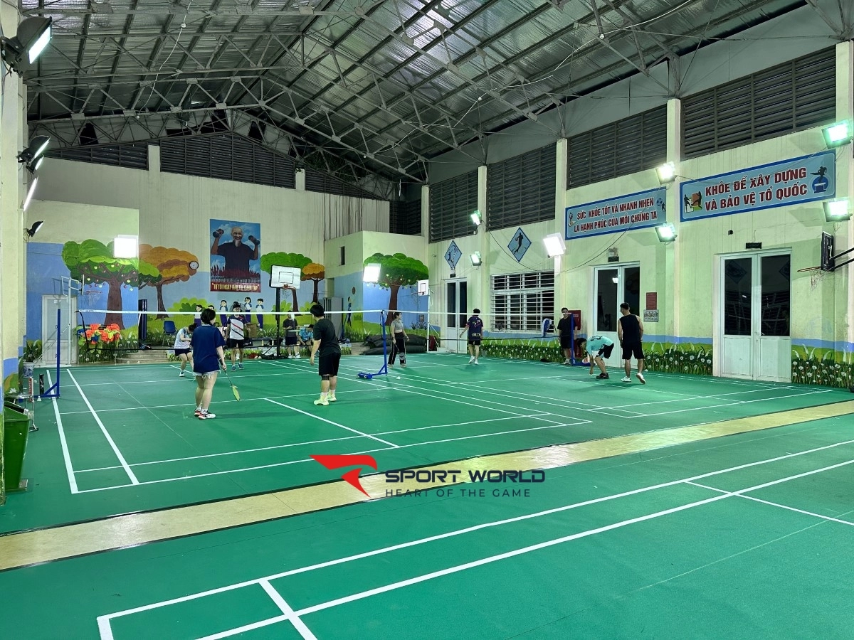 Sân cầu lông TQT