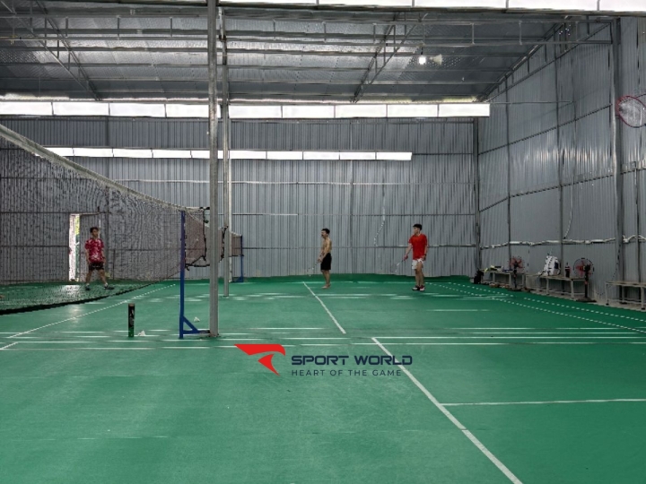 Sân cầu lông Phú Đô