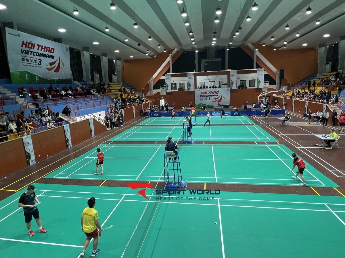 Sân cầu lông nhà thi đấu Tây Hồ