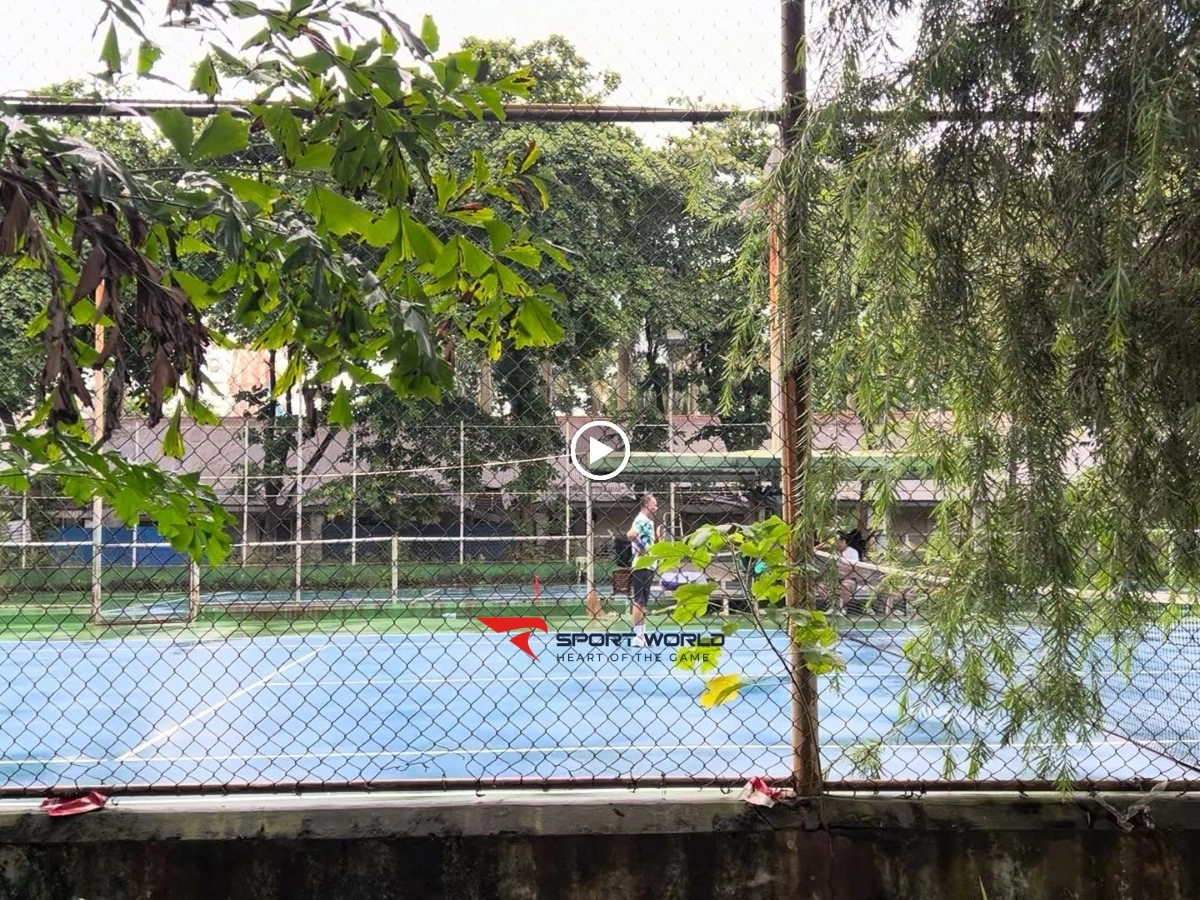 Sân tennis 584 Lạc Long Quân