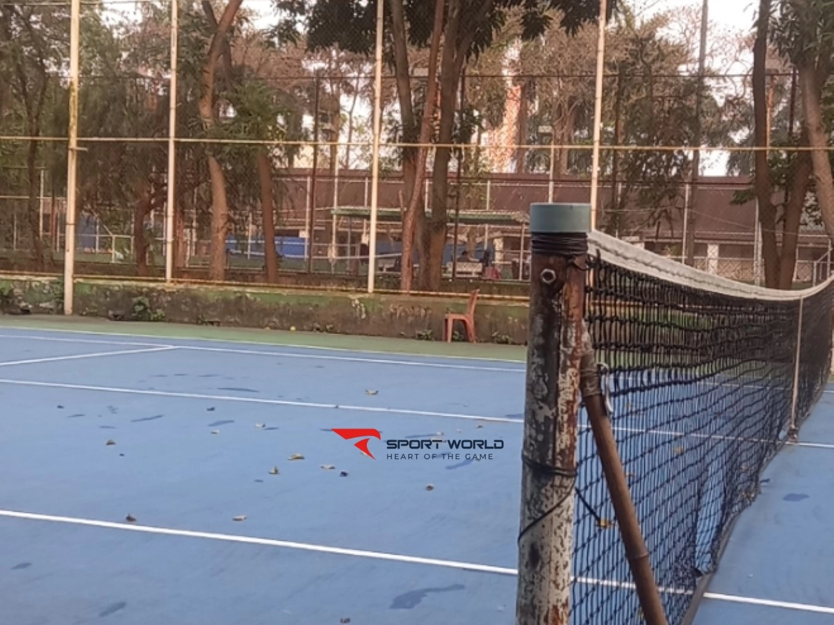 Sân tennis 584 Lạc Long Quân