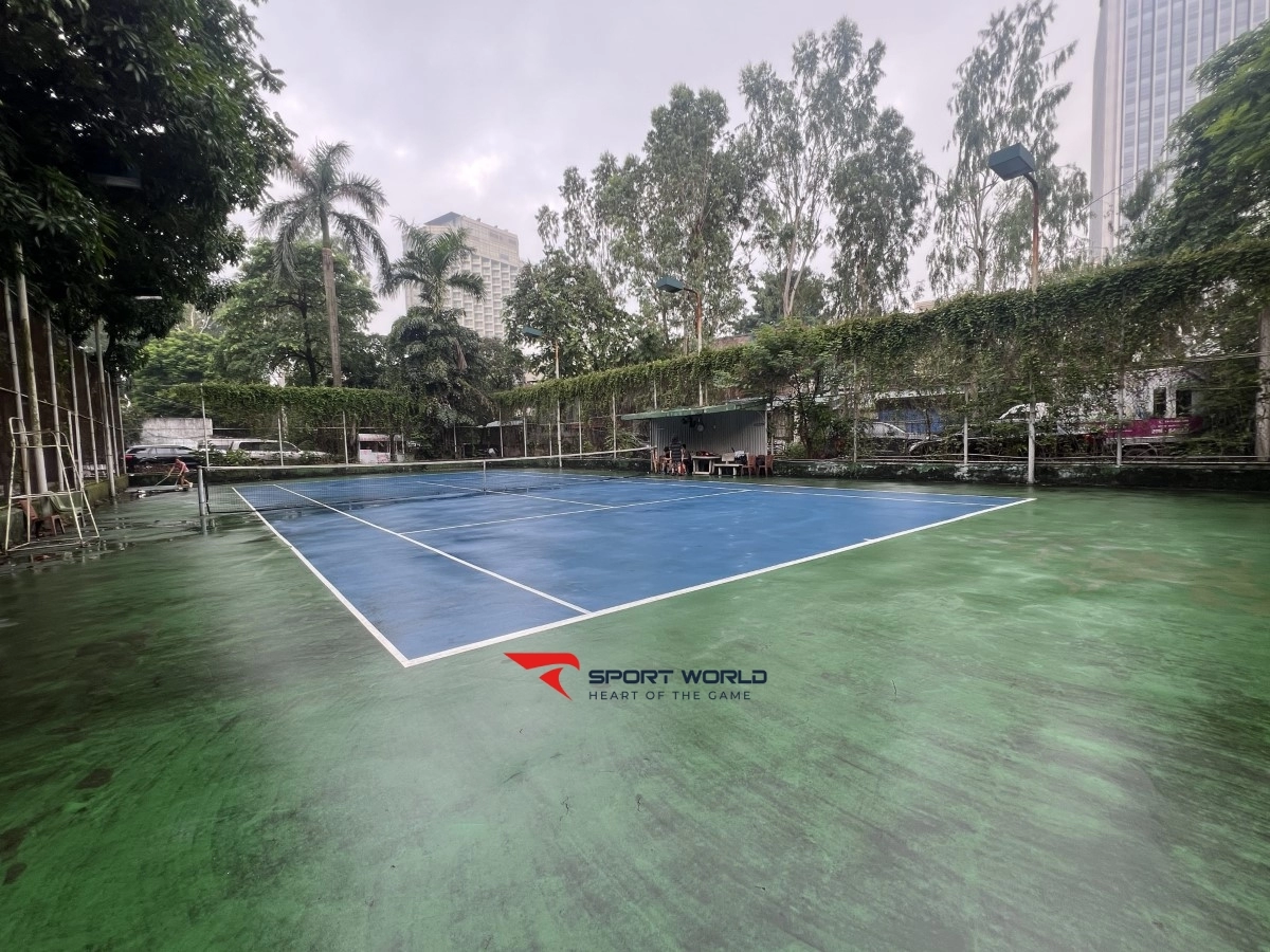 Sân tennis 584 Lạc Long Quân