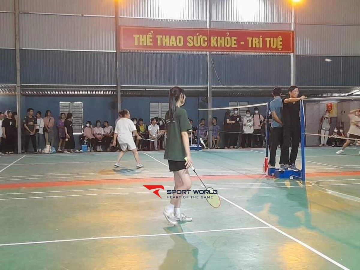 Sân cầu lông Thị Trấn Tứ Kỳ