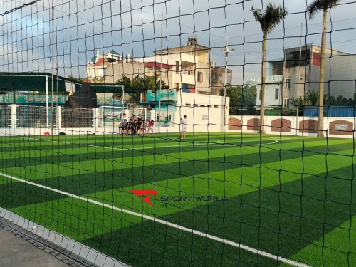 Sân bóng Lương Anh