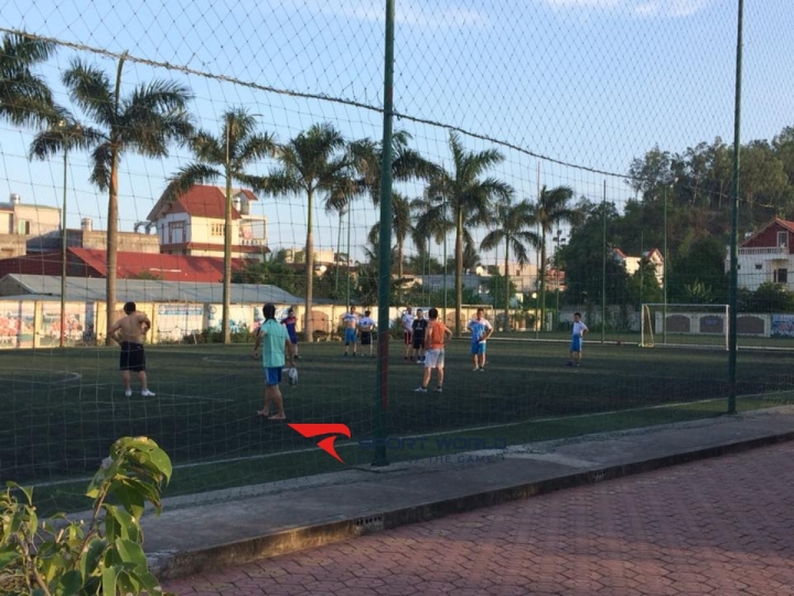 Sân bóng Lương Anh