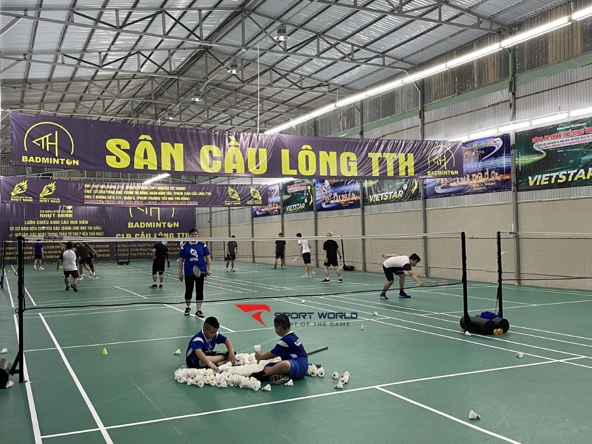 Sân cầu lông TTH