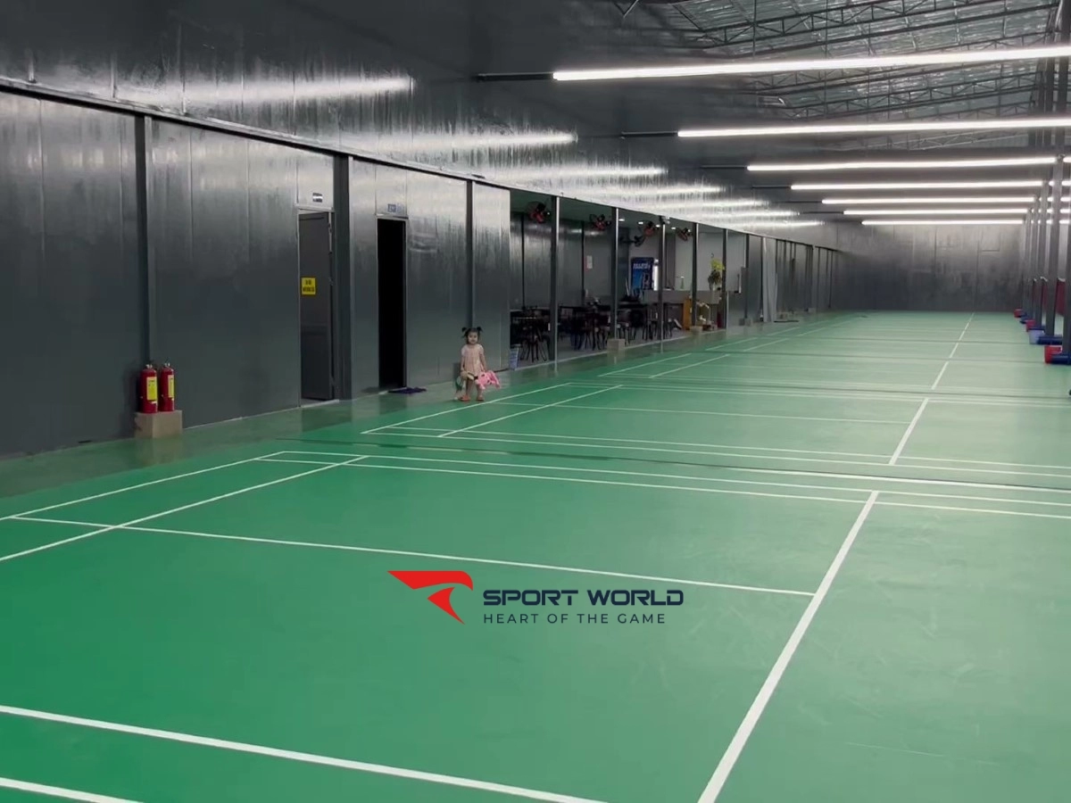 Sân cầu lông Nơ Trang Long