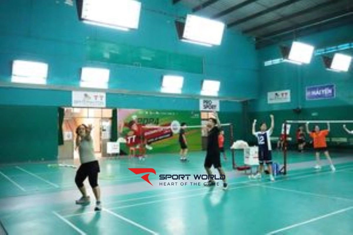 Sân cầu lông Học viện TT Badminton