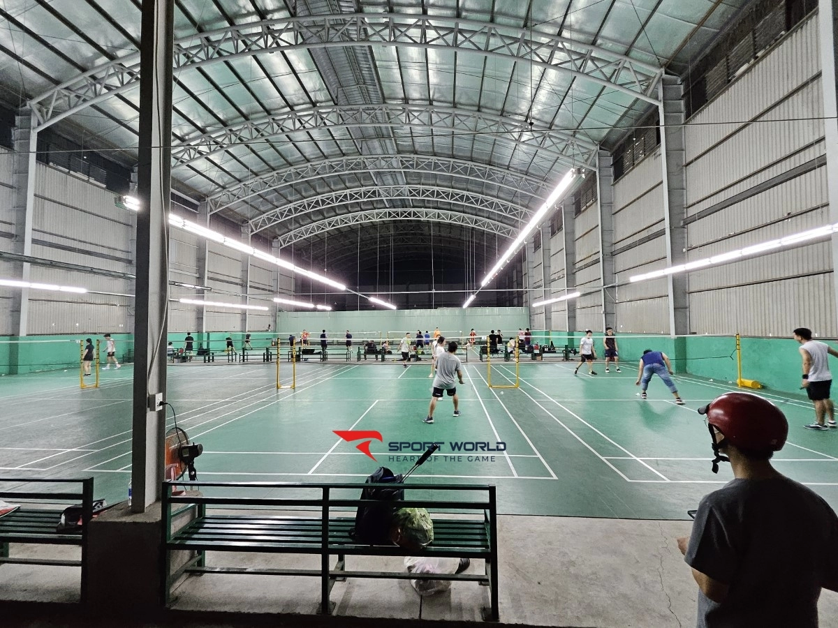 Sân cầu lông Đầm Sen