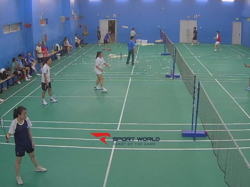 Sân cầu lông Nhà đa năng Trường THCS Phú Thọ