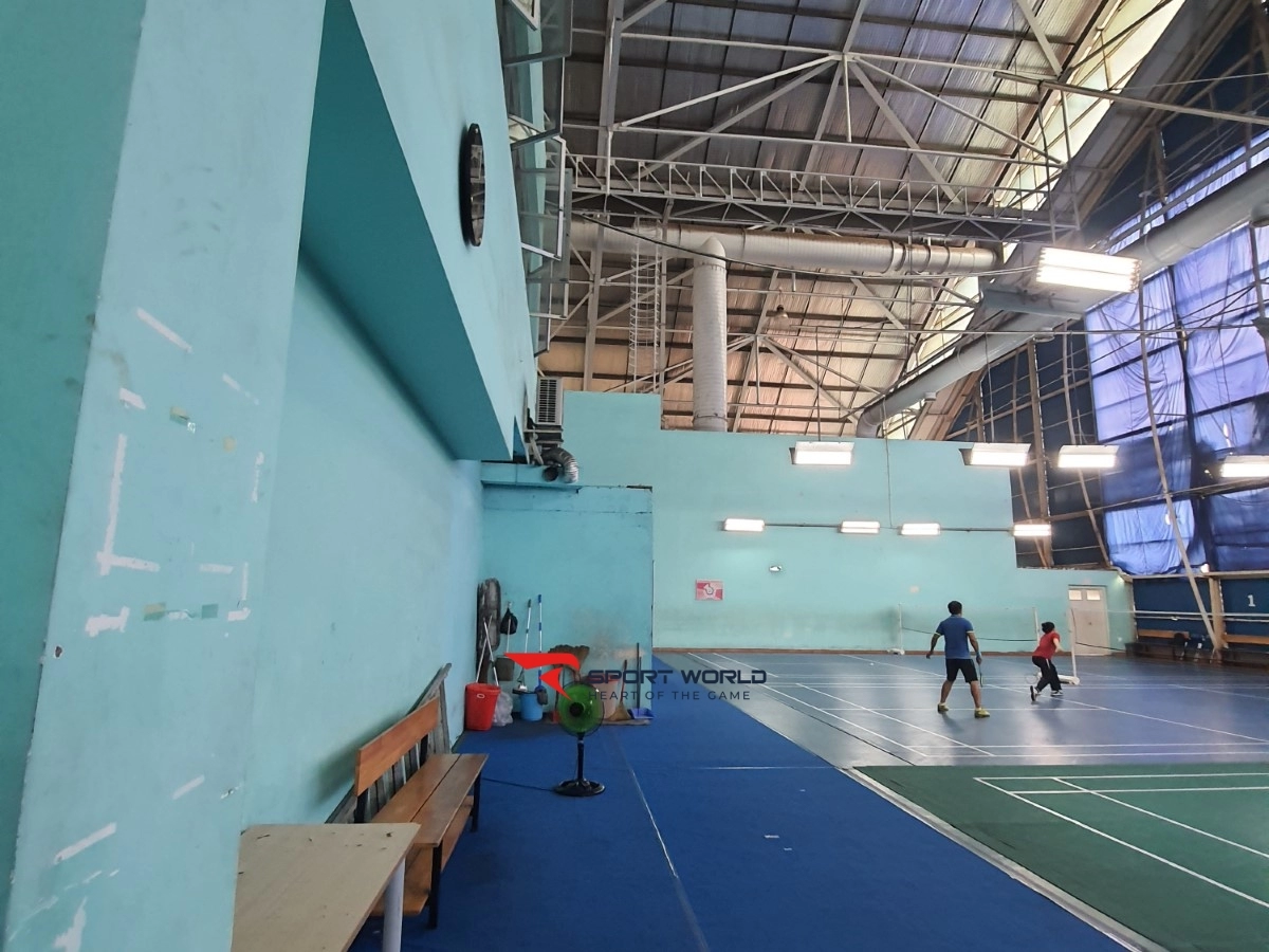 Sân cầu lông Nhà thi đấu Phú Thọ