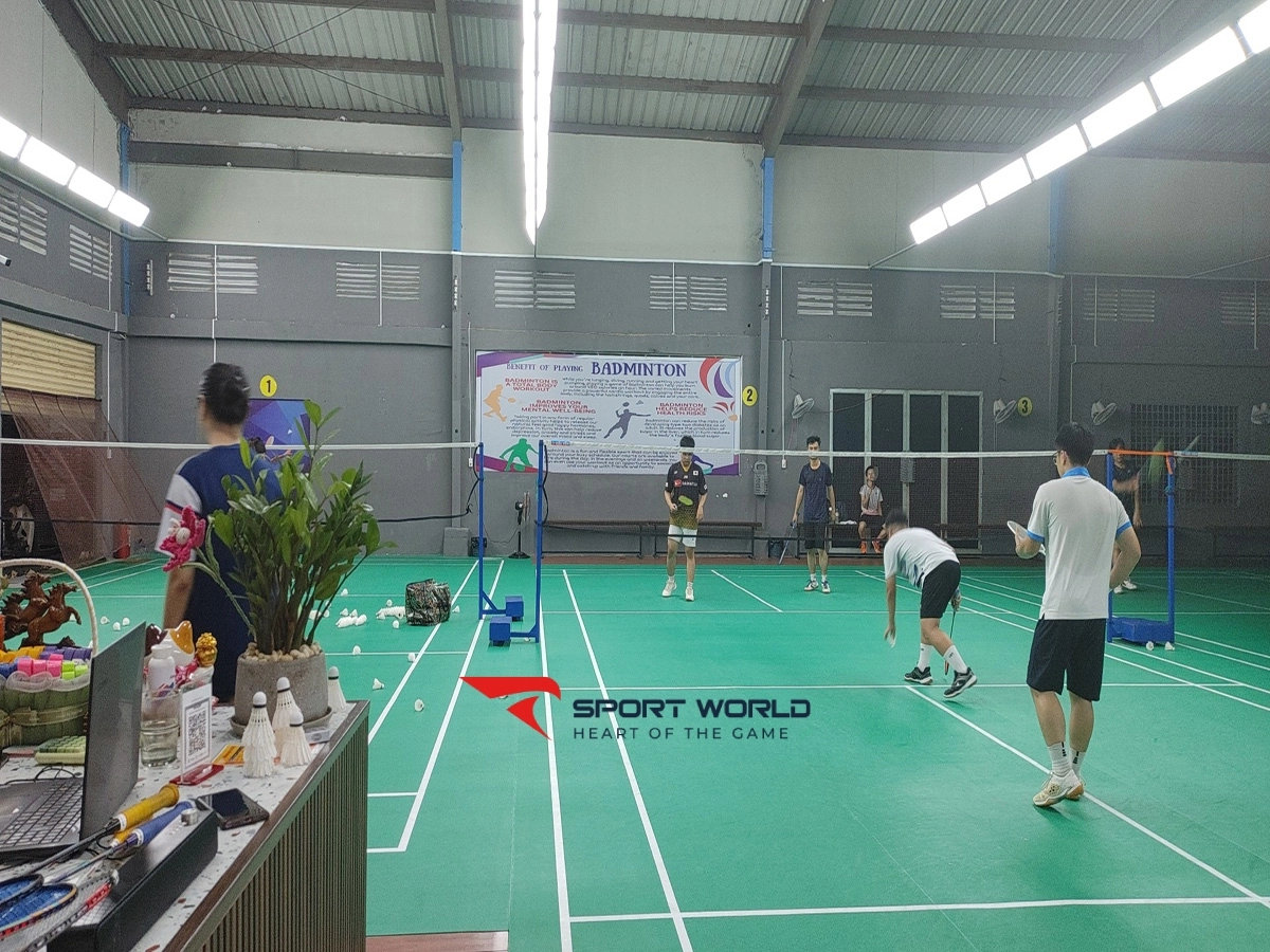 Sân cầu lông Space Badminton