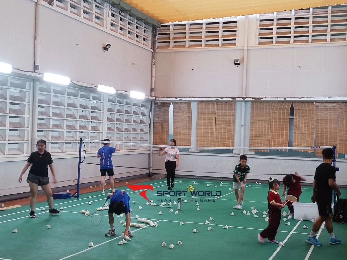 Sân cầu lông Nhà Thiếu Nhi Quận 3