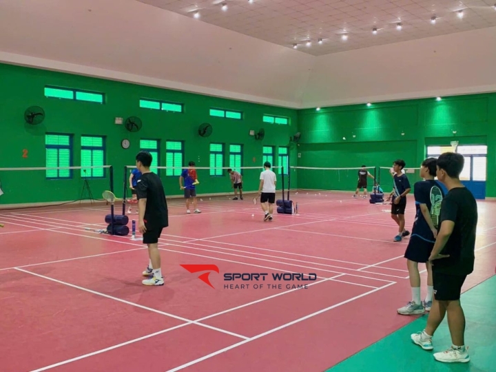 Sân thể thao Phong Sơn Trường THPT Bình Phú