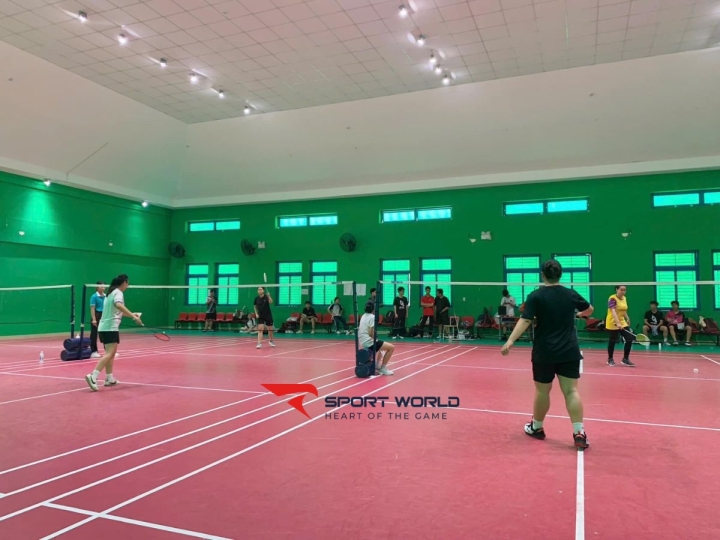 Sân thể thao Phong Sơn Trường THPT Bình Phú