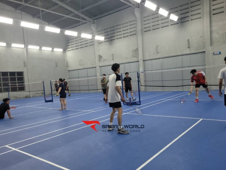 Sân cầu lông Phong Vũ