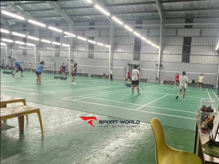Sân cầu lông Badminton UTE